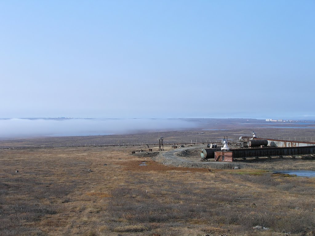 Small Cross with direction finders, right side of frame